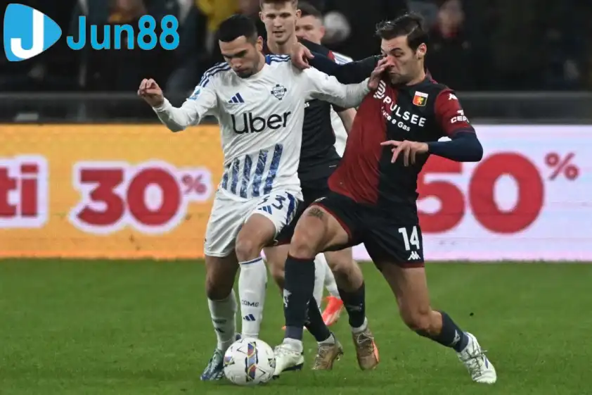 Como được đánh giá cao hơn trong cuộc đối đầu với Genoa. (Ảnh: Internet)