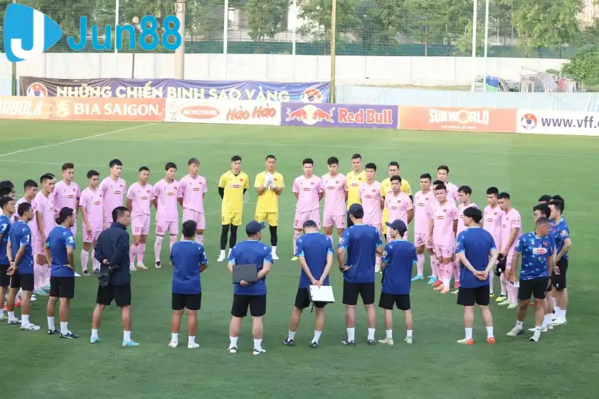 ĐT Việt Nam đang tràn đầy khí thế trước trận đấu gặp Nepal. ĐT Việt Nam đang tràn đầy khí thế trước trận đấu gặp Nepal.