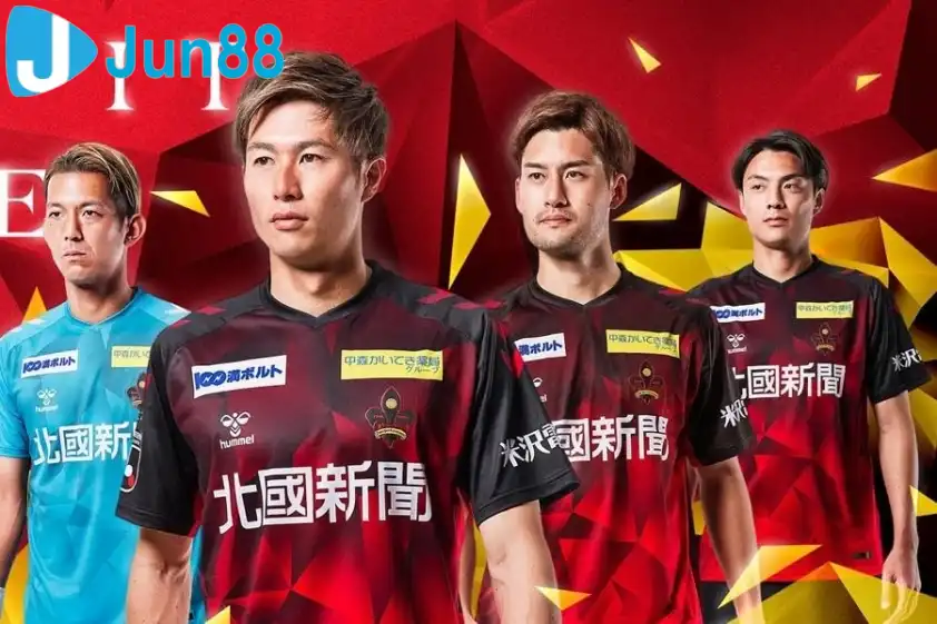 Trận đấu tương đối cân bằng giữa cả 2 đội Trận đấu tương đối cân bằng giữa cả 2 đội